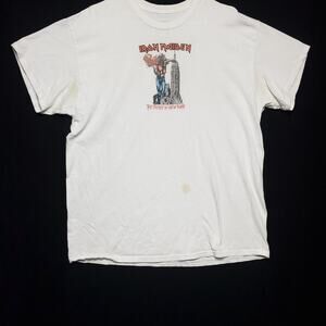 Vintage iron maiden tshirt lenght 27" chest 23"
